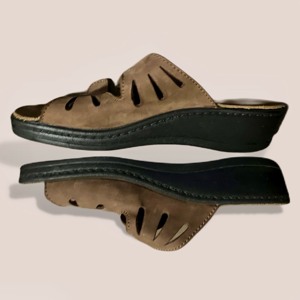 Fly Flot Anatomic Strap Slip-On Sandal Beige - Picture 8 of 9